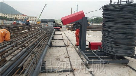 阿爾山全自動鋼筋籠滾焊機(jī)現(xiàn)貨