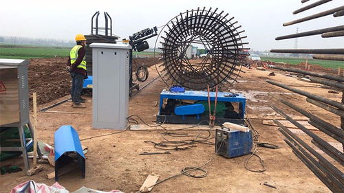 洛陽全自動數(shù)控鋼筋籠滾焊機一天產(chǎn)量50噸